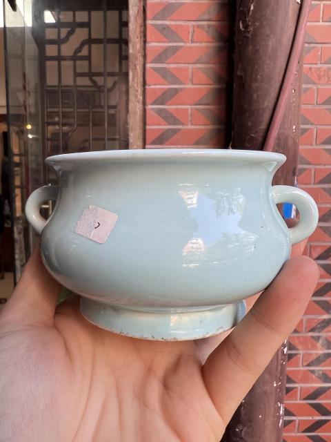 古玩陶瓷【精品民國】天藍釉雙耳琴爐拍賣，當前價格5000元