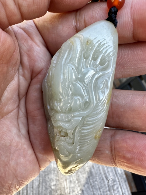 古玩玉器新疆和田玉籽料雕龍行天下手把件拍賣(mài)，當(dāng)前價(jià)格3555元