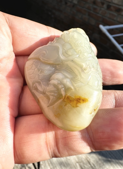 古玩玉器新疆和田玉籽料雕龍行天下手把件拍賣(mài)，當(dāng)前價(jià)格3555元