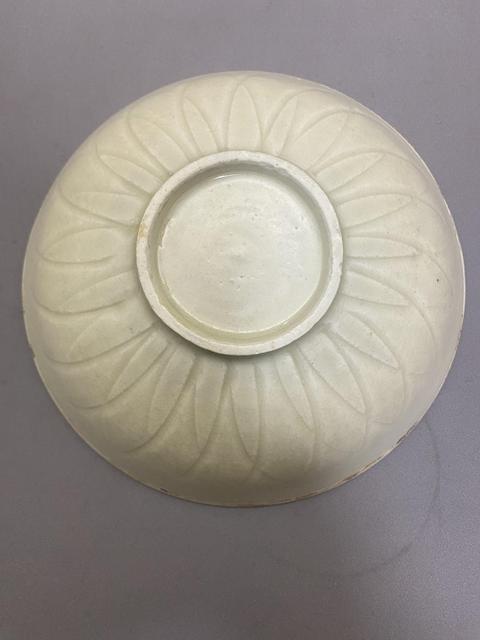 古玩陶瓷青白釉刻仰蓮紋面包碗,平臺不允許估價拍賣,當前價格2300元