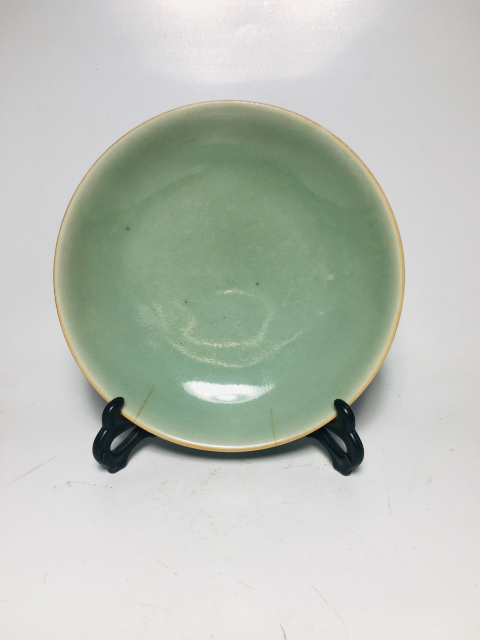 古玩陶瓷大清嘉慶年制款豆青釉盤拍賣,當前價格888元
