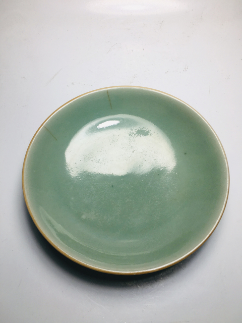 古玩陶瓷大清嘉慶年制款豆青釉盤拍賣,當前價格888元