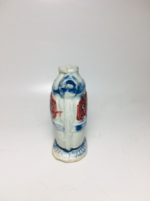 古玩陶瓷青花釉里紅饕餮紋瓶拍賣(mài),當(dāng)前價(jià)格4888元