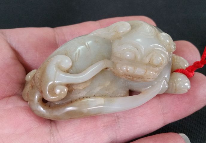古玩玉器和田玉雕“瑞獸”把件拍賣,當(dāng)前價(jià)格800元