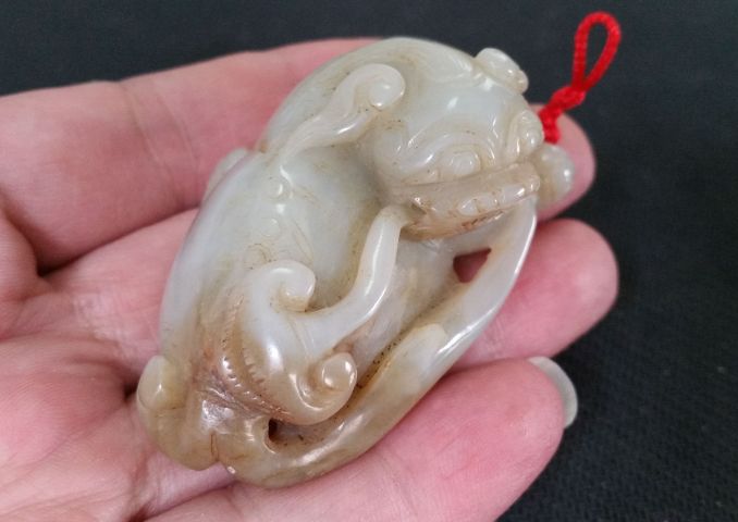 古玩玉器和田玉雕“瑞獸”把件拍賣,當(dāng)前價(jià)格800元