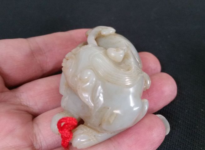 古玩玉器和田玉雕“瑞獸”把件拍賣,當(dāng)前價(jià)格800元