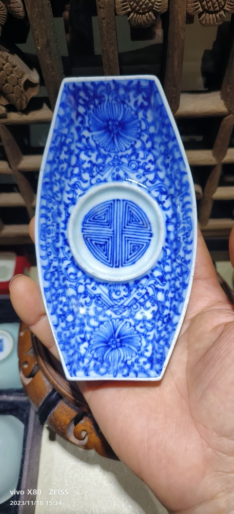 古玩陶瓷青花纏枝花紋茶船拍賣,當前價格9999元