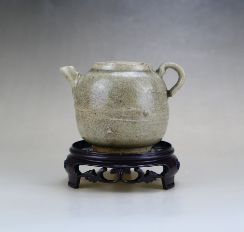 古玩陶瓷明代（BeiSong).哥釉執壺（1368年-1644年）拍賣，當前價格12000元