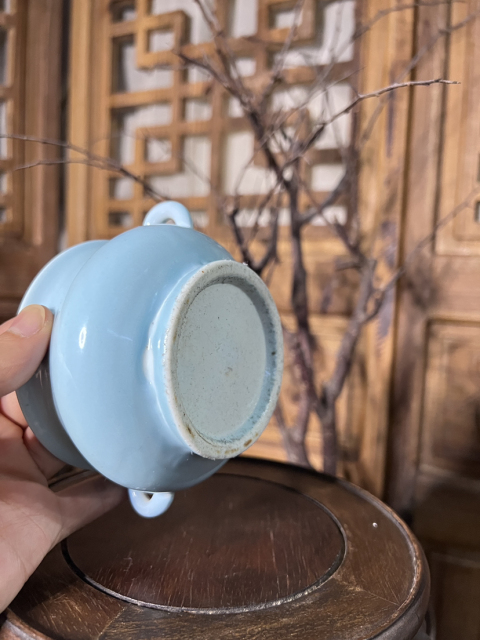 古玩陶瓷【精品民國】天藍釉雙耳琴爐拍賣，當前價格5000元