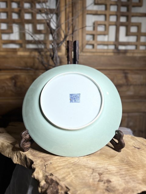 古玩陶瓷【民窯精品·清中期】豆青釉盤拍賣，當前價格1900元