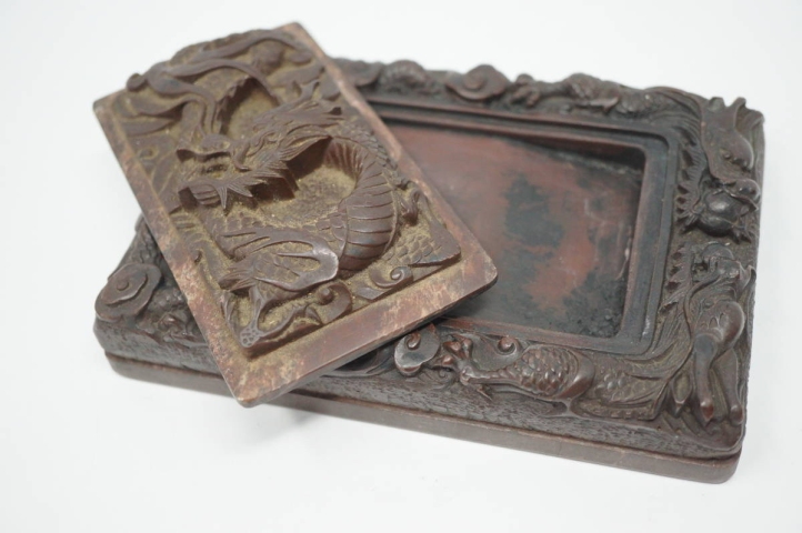古玩雜項(xiàng)龍紋硯拍賣,當(dāng)前價(jià)格1800元