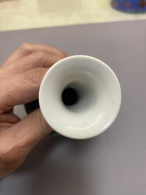 古玩陶瓷清乾隆青花纏枝花卉紋瓶拍賣,當前價格4600元
