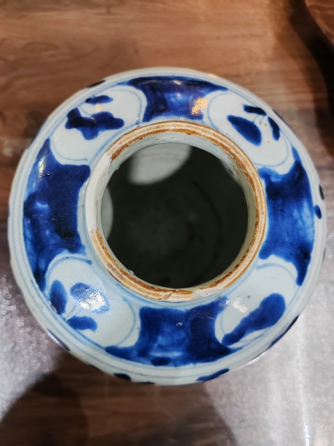 古玩陶瓷明未清初青花纏枝花紋罐拍賣，當前價格2800元
