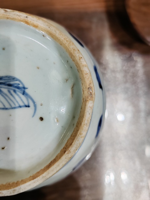 古玩陶瓷明未清初青花纏枝花紋罐拍賣，當前價格2800元