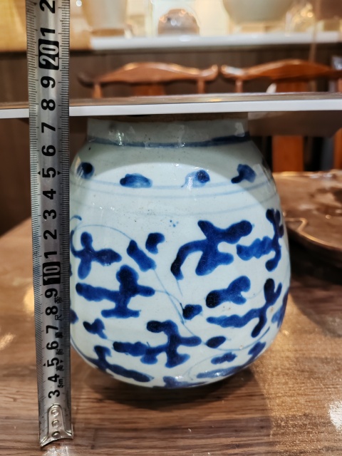 古玩陶瓷明未清初青花纏枝花紋罐拍賣，當前價格2800元