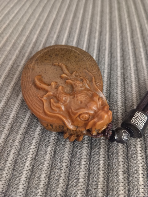 古玩玉器地方玉玄武拍賣，當(dāng)前價(jià)格6988元