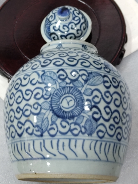 古玩陶瓷青花花卉紋蓋罐拍賣,當前價格6888元