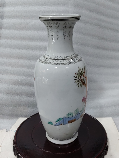 古玩陶瓷仕女紋彩繪瓶拍賣,當前價格1280元