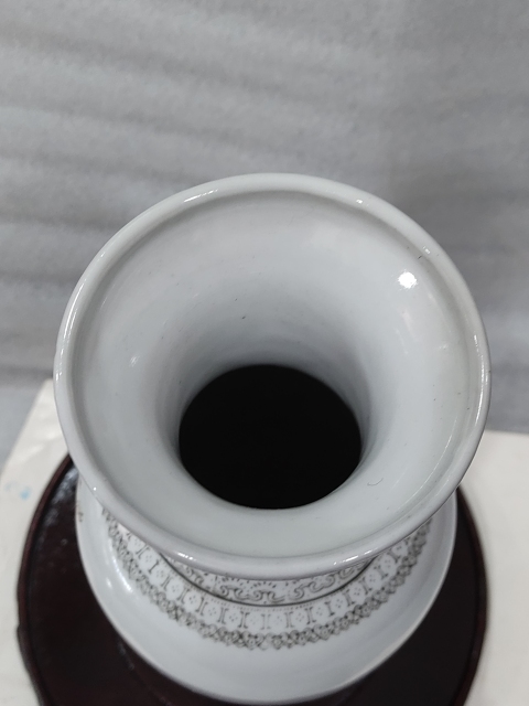 古玩陶瓷仕女紋彩繪瓶拍賣,當前價格1280元
