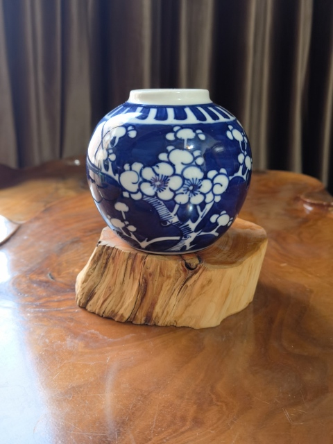 古玩陶瓷青花留白冰梅紋罐拍賣，當(dāng)前價(jià)格288元