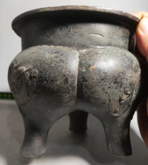 古玩銅器爐子拍賣，當前價格56800元