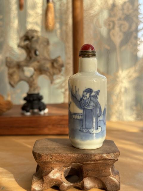 古玩陶瓷青花人物鼻煙壺精品拍賣，當前價格3880元