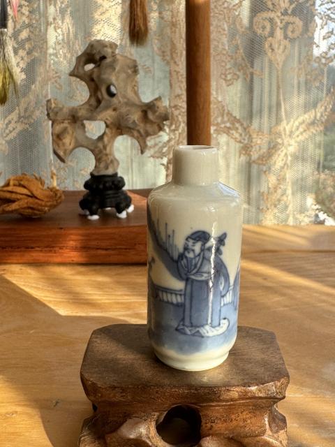 古玩陶瓷青花人物鼻煙壺精品拍賣，當前價格3880元