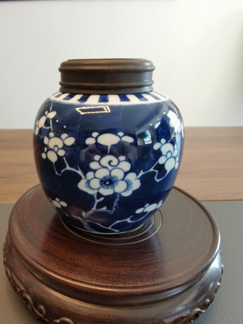 古玩陶瓷一把抓青花冰梅圖蓋罐拍賣,當前價格650元