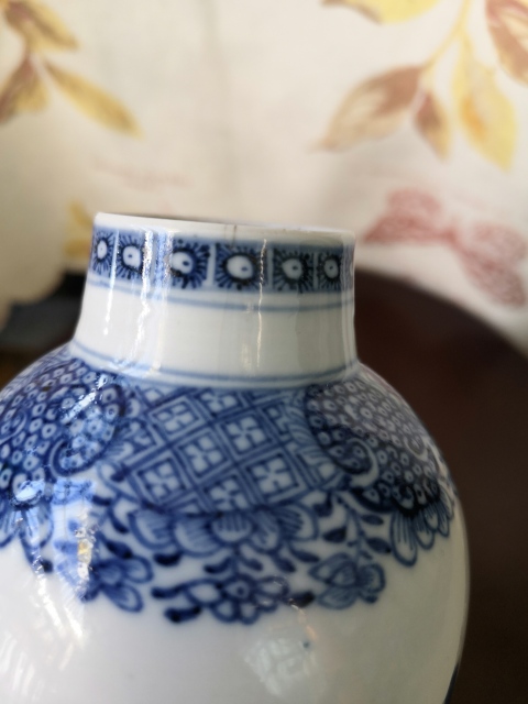 古玩陶瓷青花山水人物紋雞腿瓶拍賣，當(dāng)前價(jià)格3500元