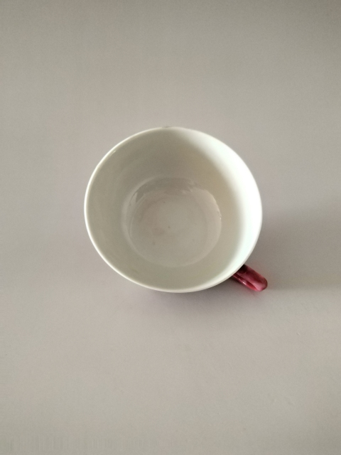 古玩陶瓷(民國(guó))胭脂紅軋道花卉紋茶杯拍賣(mài),當(dāng)前價(jià)格568元