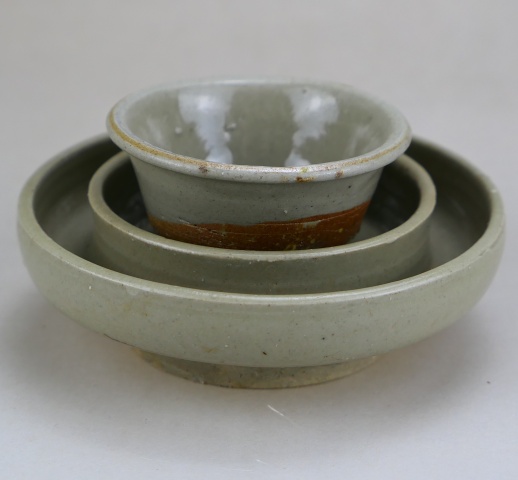 古玩陶瓷明代龍泉窯青瓷杯和托拍賣，當(dāng)前價(jià)格1680元