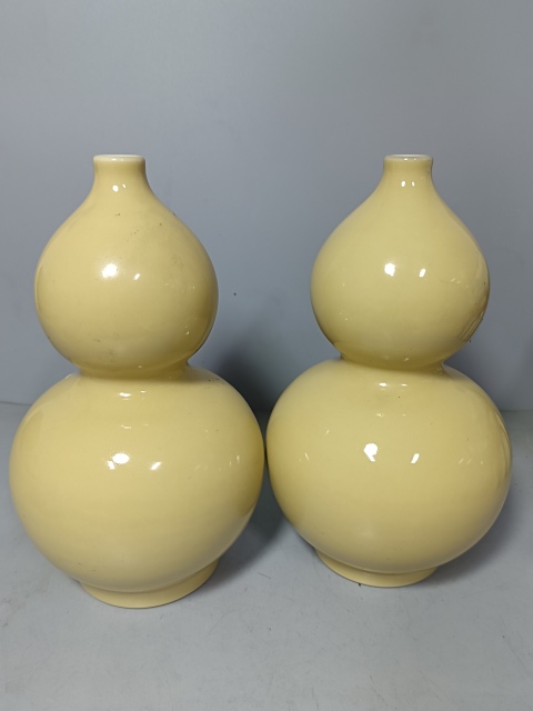 古玩陶瓷精美黃地堆白花鳥紋葫蘆瓶一對拍賣,當前價格428元
