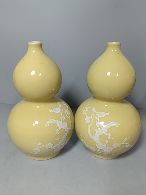 古玩陶瓷精美黃地堆白花鳥紋葫蘆瓶一對拍賣,當前價格428元
