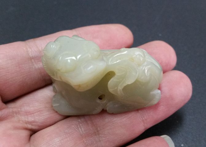 古玩玉器和田玉雕“瑞獸”把件拍賣，當前價格528元