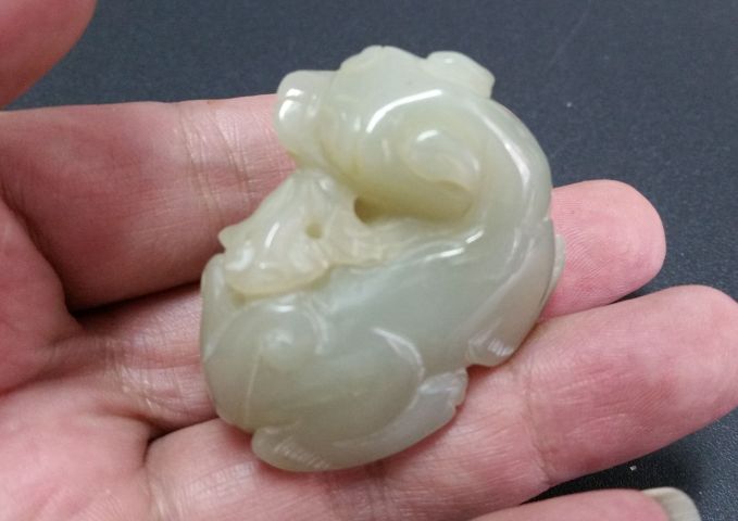 古玩玉器和田玉雕“瑞獸”把件拍賣，當前價格528元