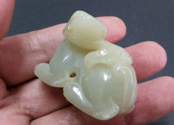 古玩玉器和田玉雕“瑞獸”把件拍賣，當前價格528元
