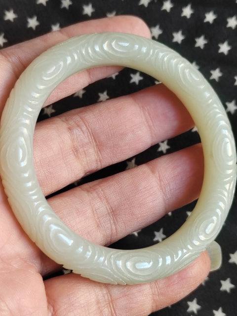古玩玉器和田玉雕“卷云紋手鐲”拍賣,當前價格3280元