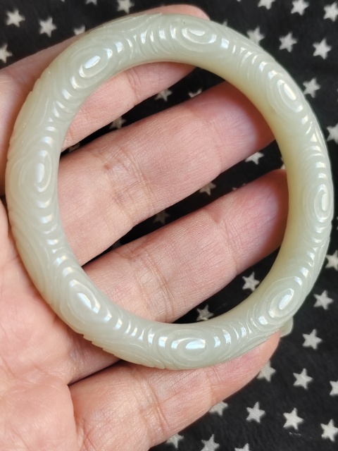 古玩玉器和田玉雕“卷云紋手鐲”拍賣,當前價格3280元