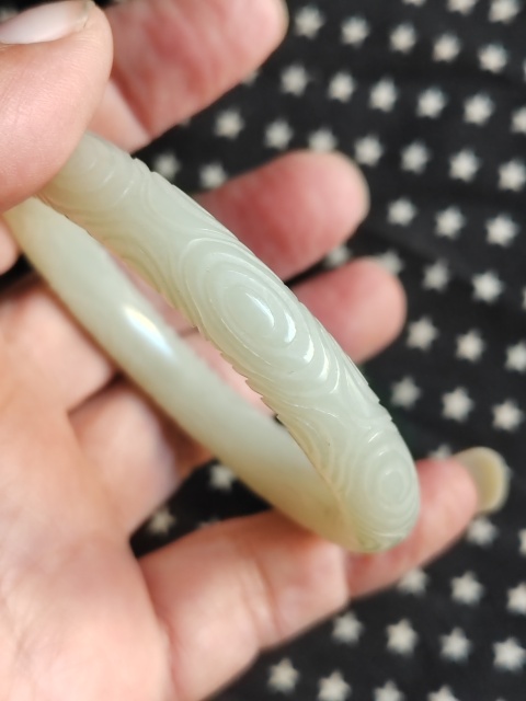 古玩玉器和田玉雕“卷云紋手鐲”拍賣,當前價格3280元