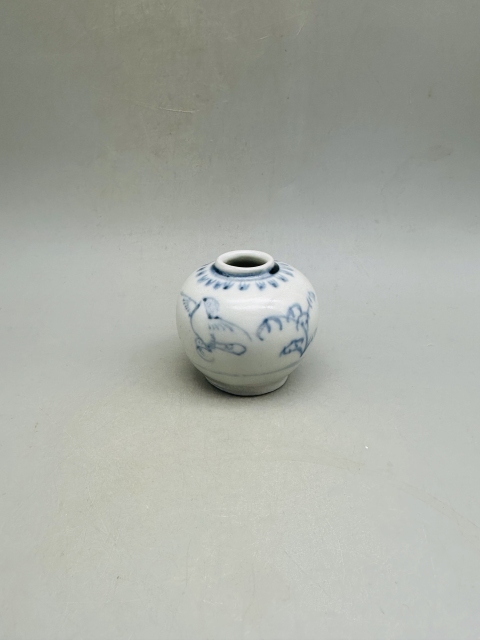 古玩陶瓷明青花花鳥紋精品水盂拍賣，當(dāng)前價(jià)格3880元
