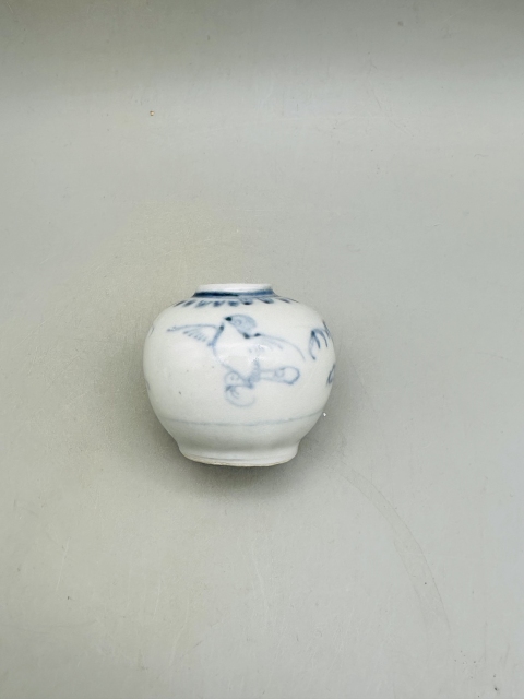 古玩陶瓷明青花花鳥紋精品水盂拍賣，當(dāng)前價(jià)格3880元