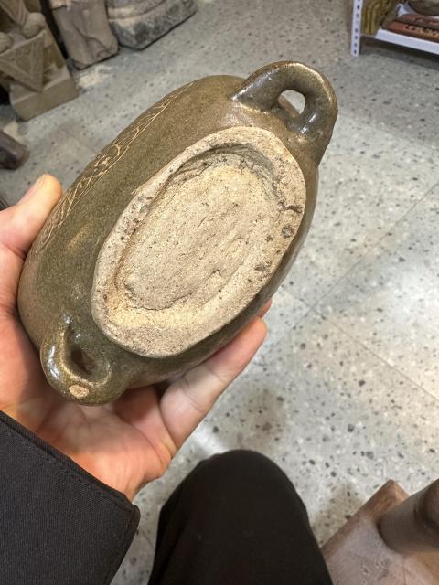 古玩陶瓷明代山西渾源窯匾壺拍賣,當前價格19000元