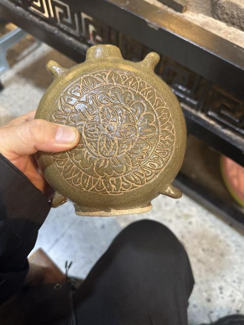 古玩陶瓷明代山西渾源窯匾壺拍賣,當前價格19000元