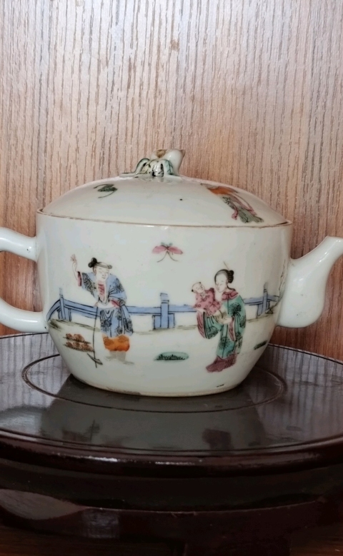 古玩陶瓷粉彩人物紋壺拍賣,當前價格1800元