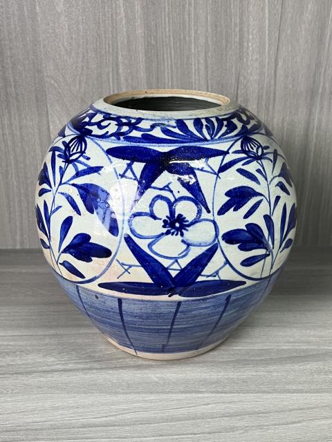 古玩陶瓷清道光 青花花卉紋西瓜罐拍賣,當(dāng)前價(jià)格360元