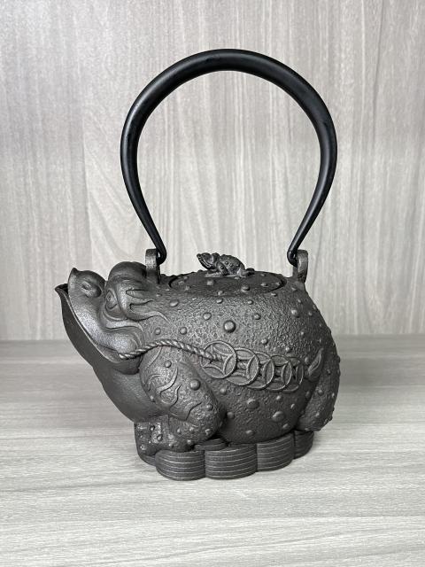 古玩雜項日本老鐵壺拍賣，當前價格500元