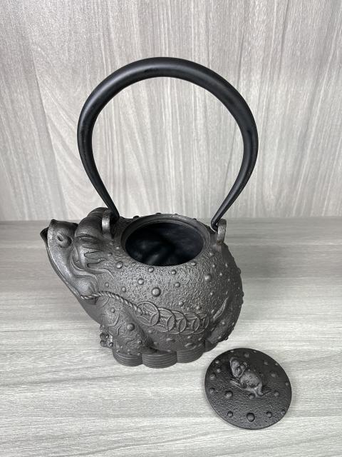 古玩雜項日本老鐵壺拍賣，當前價格500元