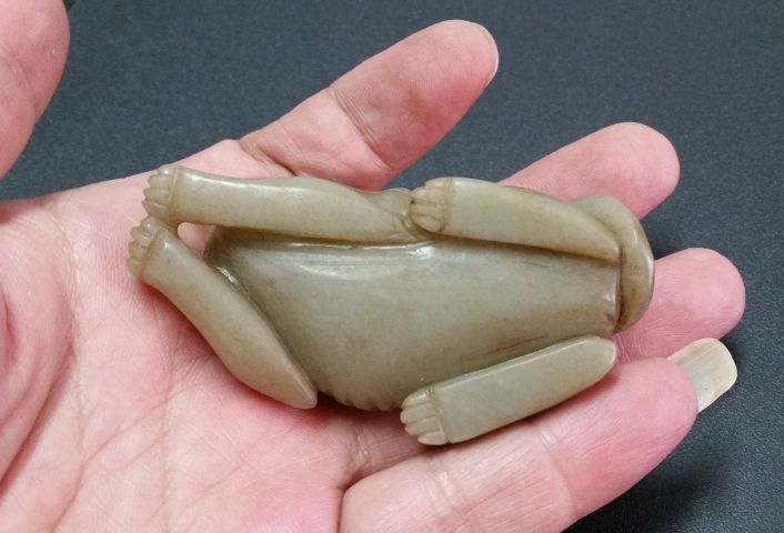 古玩玉器和田玉雕“臥犬”擺件拍賣，當前價格800元