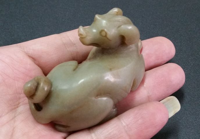 古玩玉器和田玉雕“臥犬”擺件拍賣，當前價格800元