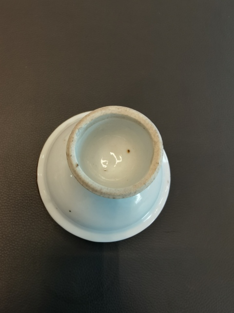 古玩陶瓷胭脂紅釉軋道粉彩正面五爪龍紋高足杯拍賣，當(dāng)前價(jià)格650元